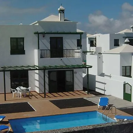 帕帕加约海岸别墅 *